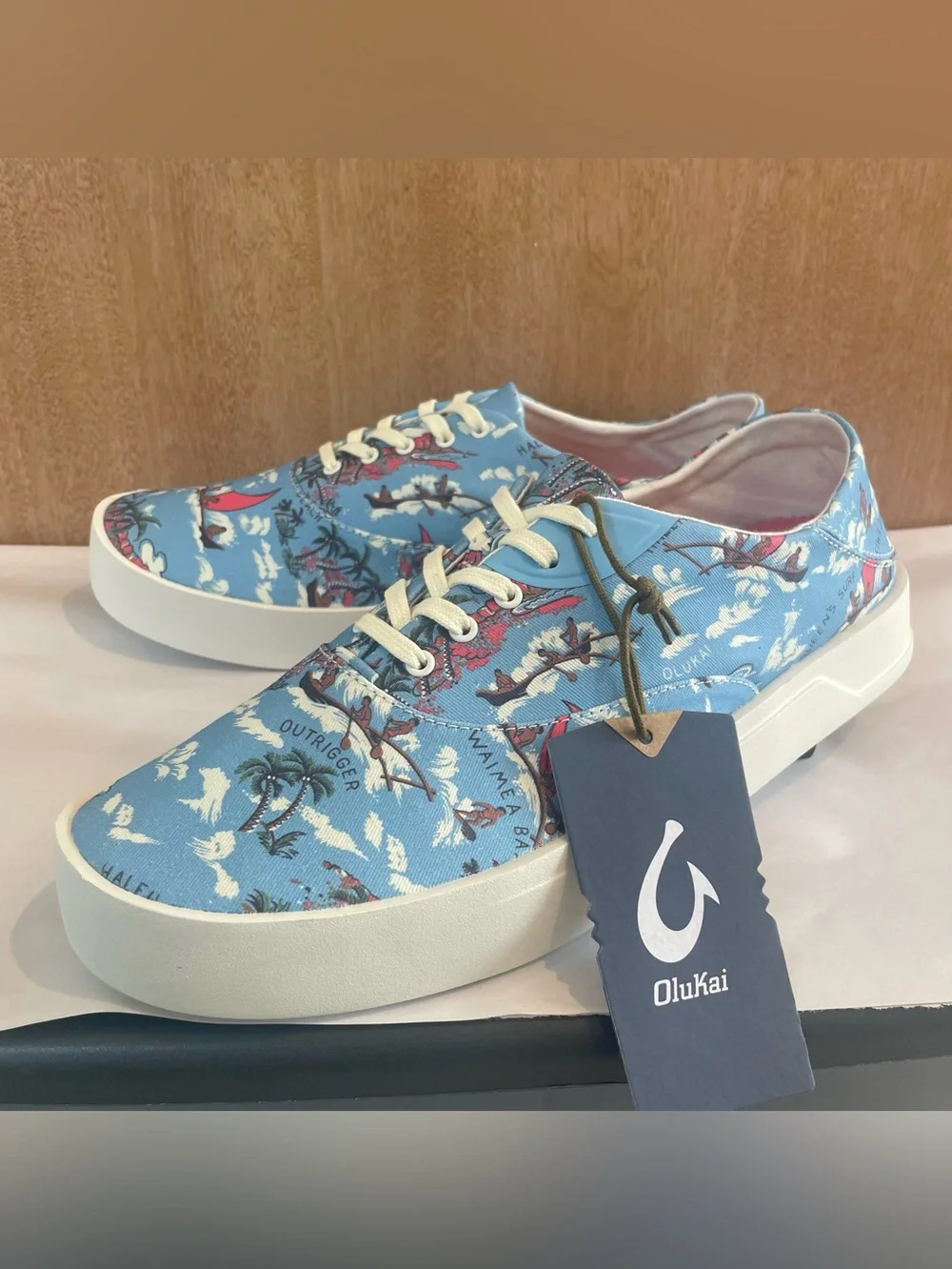 OluKai x Kahala Tradewind Ocean Spray Outrigger Mens US 11.5 Beach Hawaii Shoes